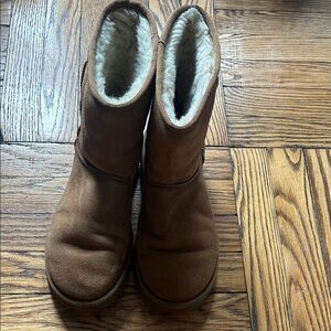 UGG Tan Shearling Boots worn size 9